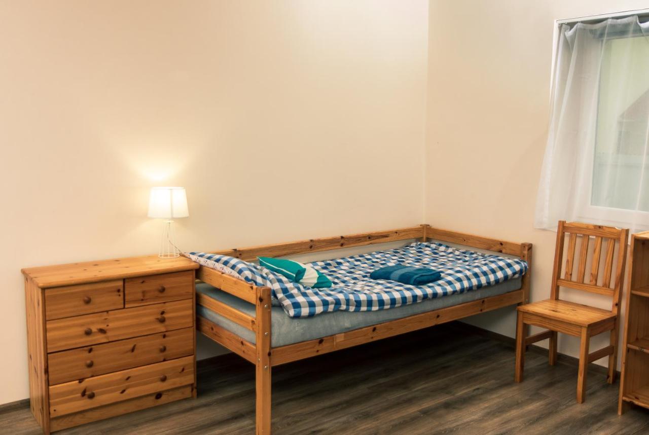 Апартаменты Olivia Apartman Шарошпатак Экстерьер фото